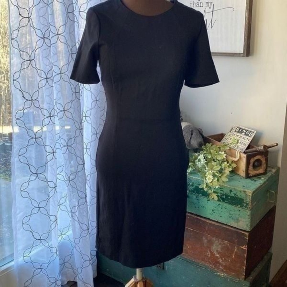T Tahari black bodycon soft stretch midi dress size 8 classic minimalist capsule